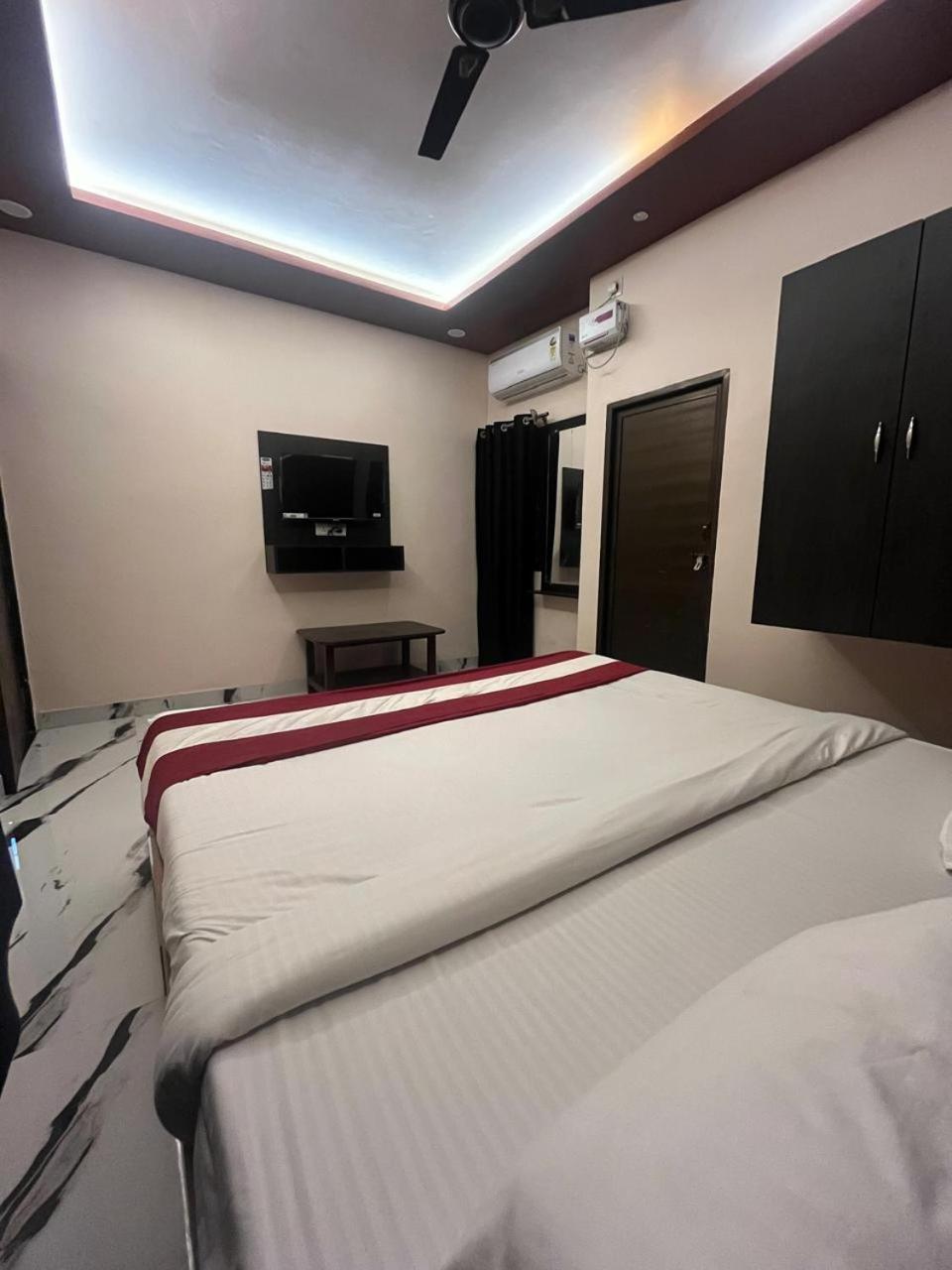 Hotel Shiv Mangalam Near Kashi Vishwanath Tample Varanasi Eksteriør billede